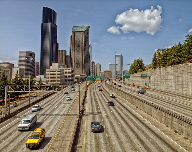 cars entering and exiting seattle washington